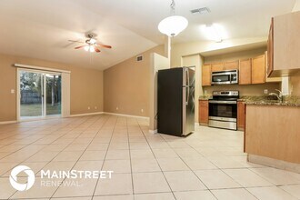 425 NW 4th St in Cape Coral, FL - Building Photo - Building Photo