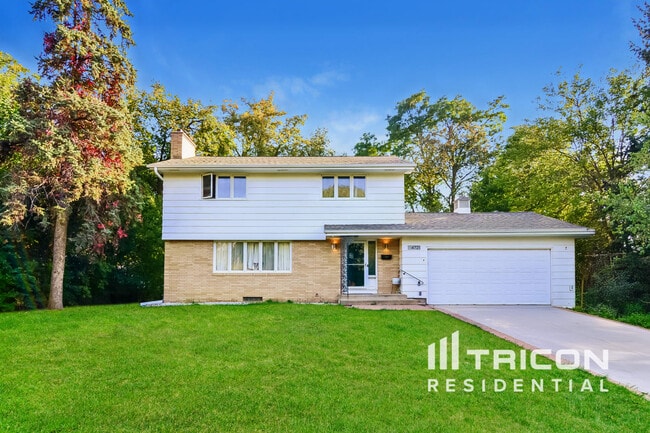 property at 4721 33rd Ave N