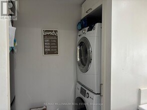 285 Enfield Pl in Mississauga, ON - Building Photo - Building Photo