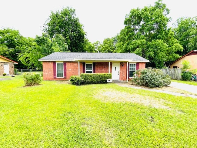 property at 2940 Moorcroft Dr