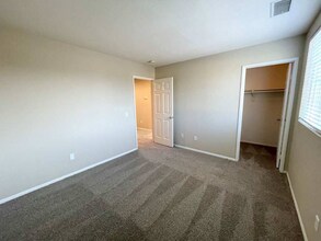 1057 E Agate Ct in Gardena, CA - Building Photo - Building Photo