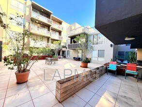 1745 Camino Palmero St in Los Angeles, CA - Building Photo - Building Photo