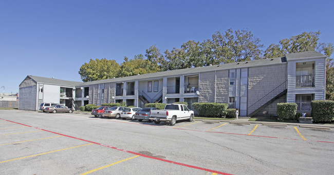 Mustang Flats in Arlington, TX - Foto de edificio - Building Photo