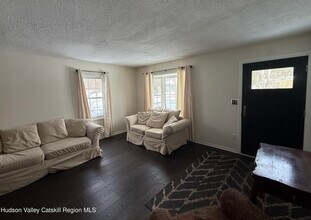 29 North Dr in West Hurley, NY - Building Photo - Building Photo