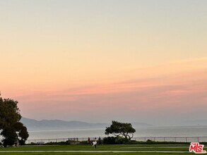 1214 Shoreline Dr in Santa Barbara, CA - Building Photo - Building Photo