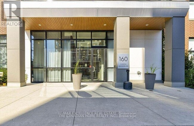 160-160 Canon Jackson Dr in Toronto, ON - Building Photo - Building Photo