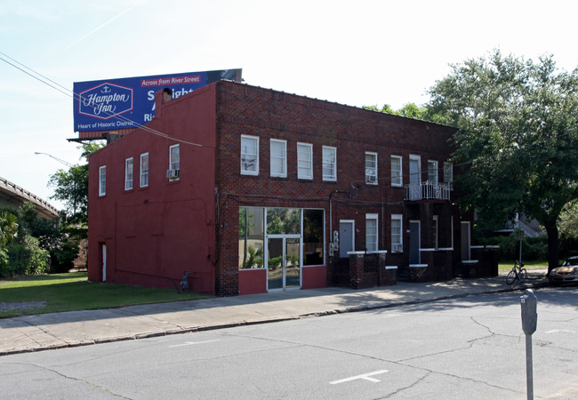 420 W Wayne St in Savannah, GA - Foto de edificio - Primary Photo