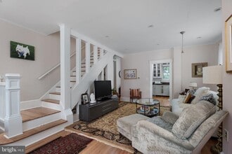 44 Markham Rd in Princeton, NJ - Foto de edificio - Building Photo
