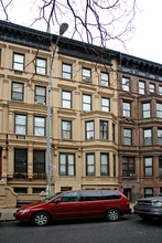 45 W 75th St in New York, NY - Building Photo - Building Photo