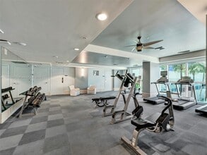 1945 S Ocean Dr, Unit 1405 in Hallandale Beach, FL - Foto de edificio - Building Photo