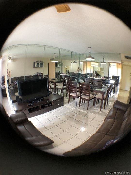 14301 N Kendall Dr-Unit -410B in Miami, FL - Building Photo