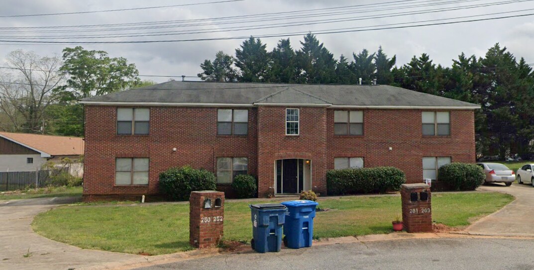 252 Toby Springs Ln in Mcdonough, GA - Building Photo