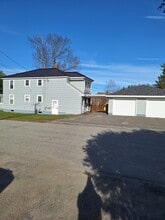 94 Western Ave, Unit 2 in Waterville, ME - Foto de edificio - Building Photo