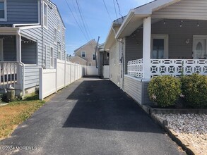 111 17th Ave in Belmar, NJ - Building Photo - Building Photo