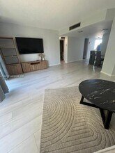 3475 N Country Club Dr in Miami, FL - Foto de edificio - Building Photo