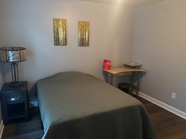 1624 N Cherry St in Winston-Salem, NC - Foto de edificio - Building Photo