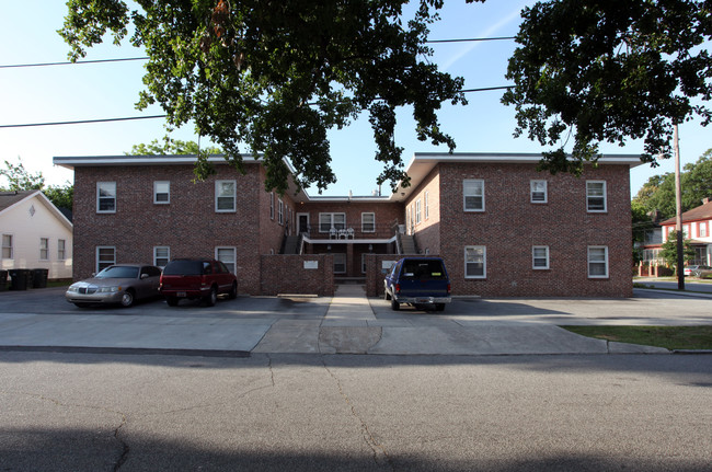 Poplar Arms in Charleston, SC - Foto de edificio - Building Photo