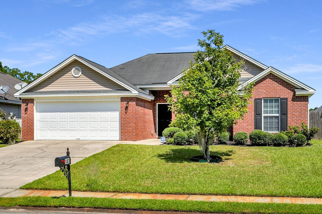 141 Aquinnah Dr in Pooler, GA - Building Photo
