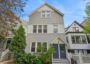 1637 W Barry Ave, Unit 1 in Chicago, IL - Building Photo