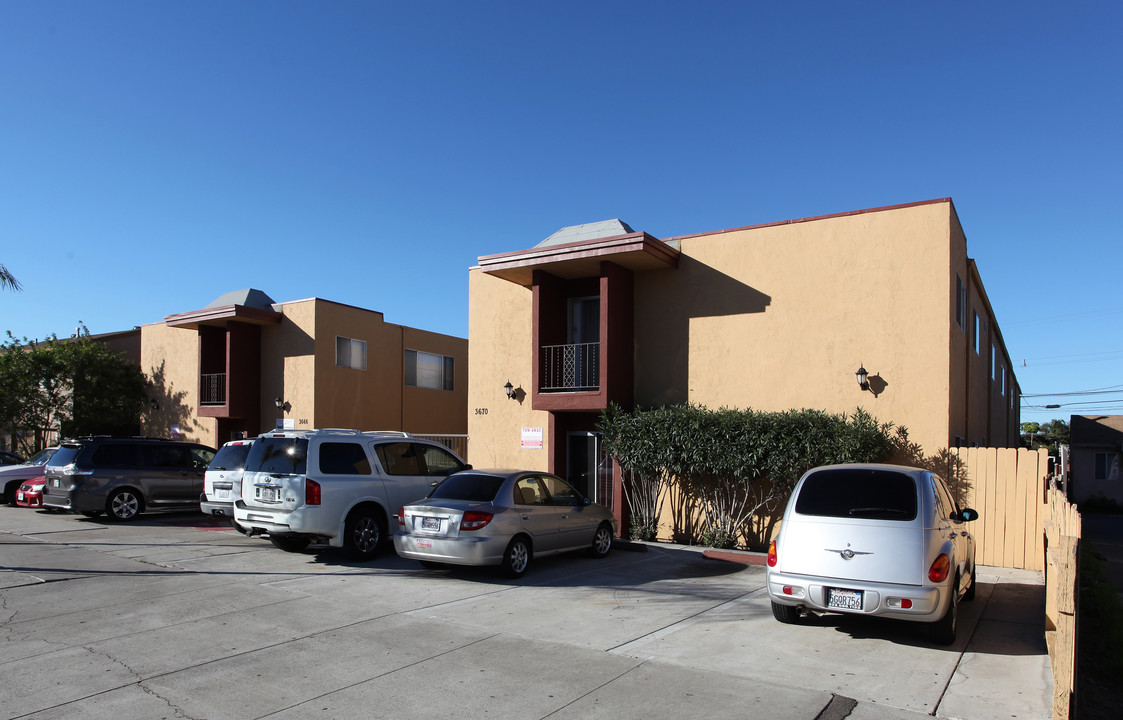 Casa Moreno in San Diego, CA - Building Photo