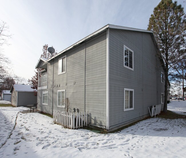 3174 N Esquire Dr in Boise, ID - Building Photo - Building Photo