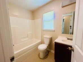 2563 Weller Ave in Baton Rouge, LA - Building Photo - Building Photo