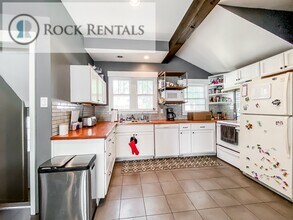 1828 N Main St in Hutchinson, KS - Building Photo - Building Photo