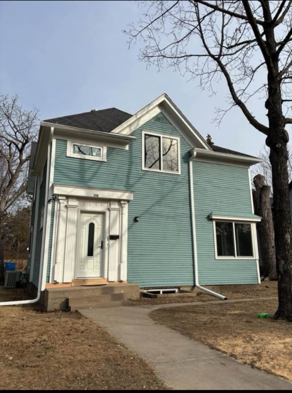property at 718 6th Ave S