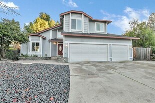 805 Hawk Ct in Antioch, CA - Building Photo