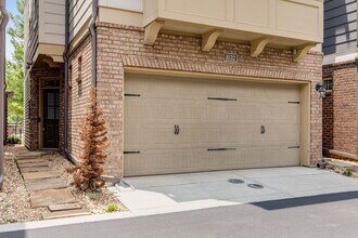 1032 Moorewood Ln S E in Smyrna, GA - Building Photo - Building Photo