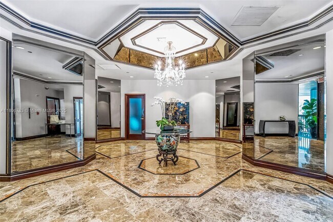 151 SE 15th Rd in Miami, FL - Building Photo - Building Photo