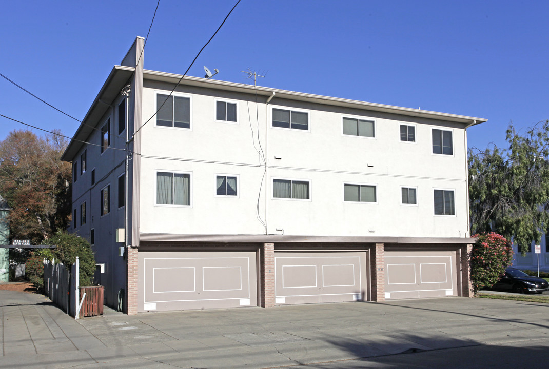 1507 Chestnut St in Alameda, CA - Building Photo