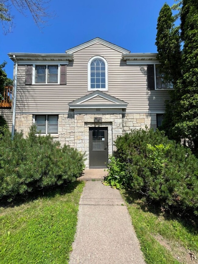property at 222 S 21st Ave E