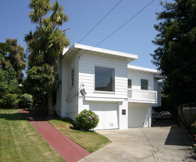 422-426 A Athol Ave in Oakland, CA - Building Photo - Building Photo