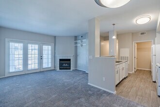 Manzanita Gate Apartments in Reno, NV - Building Photo - Interior Photo