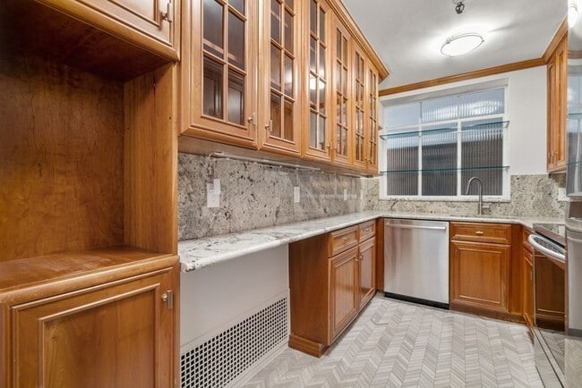 270 Beacon St, Unit G in Boston, MA - Building Photo - Building Photo