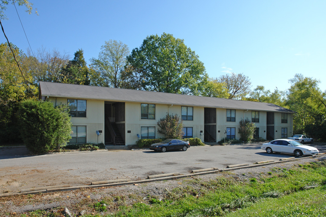 Treetop Apartments in Nashville, TN - Building Photo