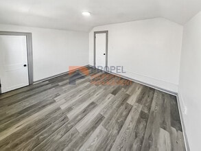 9142 Yorkshire Rd in Detroit, MI - Building Photo - Building Photo