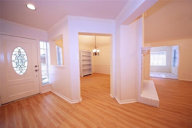 14814 Forest Trails Dr in Houston, TX - Building Photo - Building Photo