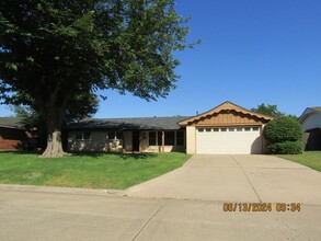 4120 NW Currell Dr in Lawton, OK - Building Photo - Building Photo