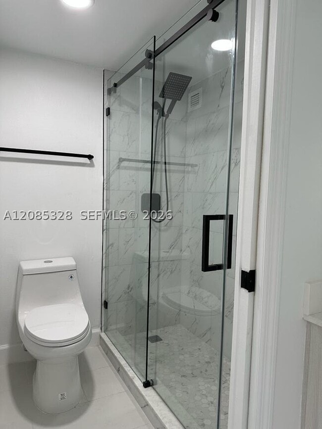 property at 17021 N Bay Rd