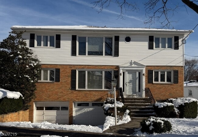 property at 21 Pilgrim Ct