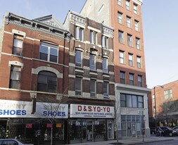 1284 N Milwaukee Ave in Chicago, IL - Building Photo