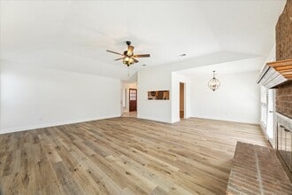 16710 Barkentine Ln in Friendswood, TX - Building Photo - Building Photo