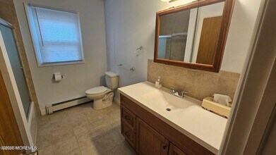 52 Auburn Rd in Toms River, NJ - Building Photo - Building Photo