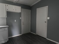 101 Darryl Ct photo'