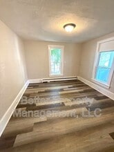 98 W Main St in Millville, NJ - Building Photo - Building Photo