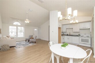 14605 Helmsman Ct in Chesterfield, VA - Building Photo - Building Photo
