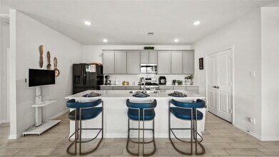 1326 Ponderosa Pne Dr in Rosharon, TX - Building Photo - Building Photo