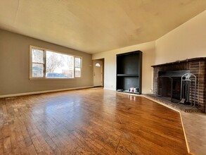 1044 Meadowbrook Dr in Fort Collins, CO - Foto de edificio - Building Photo